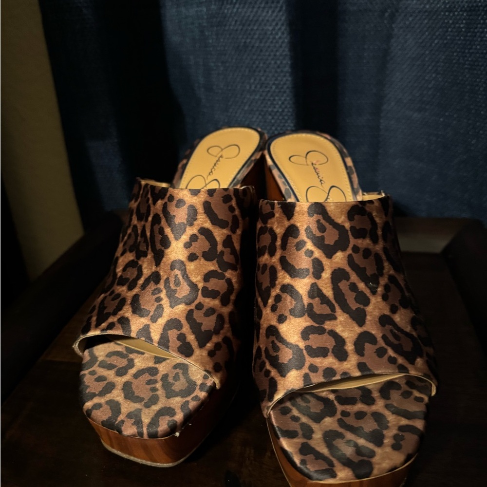 Jessica Simpson Leopard Print Mules - Picture 2 of 7